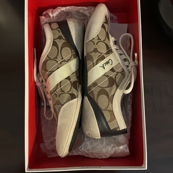 Authentic Coach shoes - Picture 4 of 4